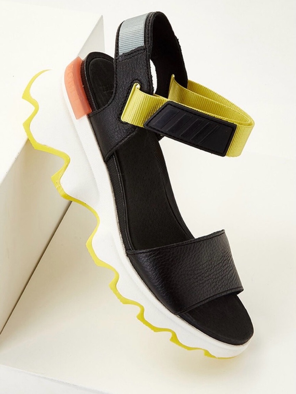Sorel Kinetic Sporty Sandals with Black Leather  & Yellow strap. - Picture 2 of 6